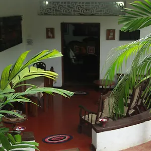 Проживание в семье Traditional Kandyan House, Канди
